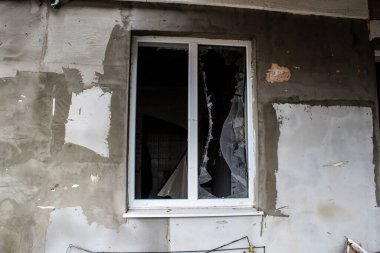 Ukrayna 'nın Donbass bölgesindeki yıkık dökük Stavky köyünün şehri, burası cephe hattı, Rus ordusu Ukrayna' yı işgal etti ve savaş alanı haline gelen bu bölgede şiddetli çatışmalar yaşanıyor.
