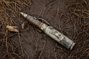 Uluslararası Kherson Havaalanı 'nda Rus pozisyonu. Ukrayna 'daki Kherson Oblastı' nda. Chernobaivka saldırıları, Rusya 'nın güneydeki işgali sırasında Rusya' nın elinde bulunan Kherson Uluslararası Havalimanı 'na yapılan bir dizi Ukrayna saldırısıdır.