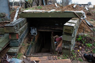 Uluslararası Kherson Havaalanı 'nda Rus pozisyonu. Ukrayna 'daki Kherson Oblastı' nda. Chernobaivka saldırıları, Rusya 'nın güneydeki işgali sırasında Rusya' nın elinde bulunan Kherson Uluslararası Havalimanı 'na yapılan bir dizi Ukrayna saldırısıdır.