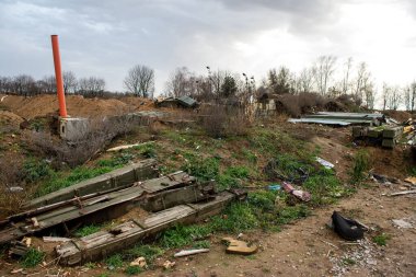 Uluslararası Kherson Havaalanı 'nda Rus pozisyonu. Ukrayna 'daki Kherson Oblastı' nda. Chernobaivka saldırıları, Rusya 'nın güneydeki işgali sırasında Rusya' nın elinde bulunan Kherson Uluslararası Havalimanı 'na yapılan bir dizi Ukrayna saldırısıdır.