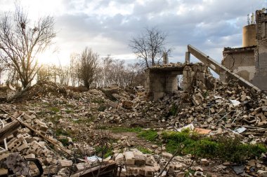 Uluslararası Kherson Havaalanı 'nda Rus pozisyonu. Ukrayna 'daki Kherson Oblastı' nda. Chernobaivka saldırıları, Rusya 'nın güneydeki işgali sırasında Rusya' nın elinde bulunan Kherson Uluslararası Havalimanı 'na yapılan bir dizi Ukrayna saldırısıdır.