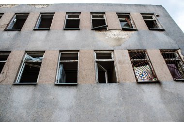 Uluslararası Kherson Havaalanı 'nda Rus pozisyonu. Ukrayna 'daki Kherson Oblastı' nda. Chernobaivka saldırıları, Rusya 'nın güneydeki işgali sırasında Rusya' nın elinde bulunan Kherson Uluslararası Havalimanı 'na yapılan bir dizi Ukrayna saldırısıdır.