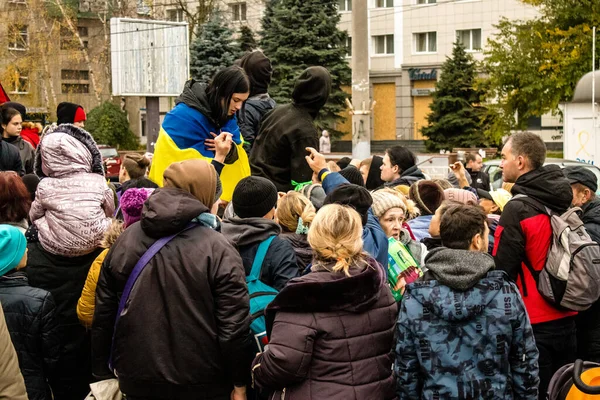 Los Ciudadanos Kherson Reciben Ayuda Humanitaria Freedom Square Centro Ciudad — Foto de Stock