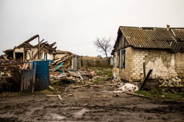 Ukrayna 'nın Donbass bölgesindeki Terny köyünün şehri, burası cephe hattı, Rus ordusu Ukrayna' yı işgal etti ve savaş alanı haline gelen bu bölgede şiddetli çatışmalar yaşanıyor.