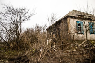 Ukrayna 'nın Donbass bölgesindeki Terny köyünün şehri, burası cephe hattı, Rus ordusu Ukrayna' yı işgal etti ve savaş alanı haline gelen bu bölgede şiddetli çatışmalar yaşanıyor.