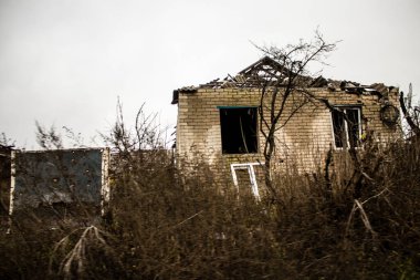 Ukrayna 'nın Donbass bölgesindeki Terny köyünün şehri, burası cephe hattı, Rus ordusu Ukrayna' yı işgal etti ve savaş alanı haline gelen bu bölgede şiddetli çatışmalar yaşanıyor.