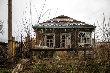 Ukrayna 'nın Donbass bölgesindeki Terny köyünün şehri, burası cephe hattı, Rus ordusu Ukrayna' yı işgal etti ve savaş alanı haline gelen bu bölgede şiddetli çatışmalar yaşanıyor.