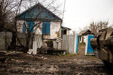 Ukrayna 'nın Donbass bölgesindeki Terny köyünün şehri, burası cephe hattı, Rus ordusu Ukrayna' yı işgal etti ve savaş alanı haline gelen bu bölgede şiddetli çatışmalar yaşanıyor.