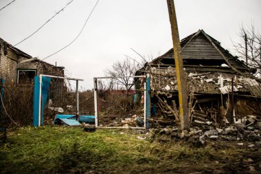 Ukrayna 'nın Donbass bölgesindeki Terny köyünün şehri, burası cephe hattı, Rus ordusu Ukrayna' yı işgal etti ve savaş alanı haline gelen bu bölgede şiddetli çatışmalar yaşanıyor.