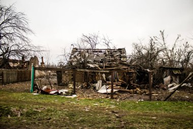 Ukrayna 'nın Donbass bölgesindeki Terny köyünün şehri, burası cephe hattı, Rus ordusu Ukrayna' yı işgal etti ve savaş alanı haline gelen bu bölgede şiddetli çatışmalar yaşanıyor.