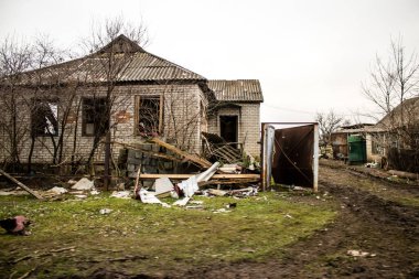 Ukrayna 'nın Donbass bölgesindeki Terny köyünün şehri, burası cephe hattı, Rus ordusu Ukrayna' yı işgal etti ve savaş alanı haline gelen bu bölgede şiddetli çatışmalar yaşanıyor.