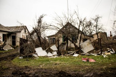 Ukrayna 'nın Donbass bölgesindeki Terny köyünün şehri, burası cephe hattı, Rus ordusu Ukrayna' yı işgal etti ve savaş alanı haline gelen bu bölgede şiddetli çatışmalar yaşanıyor.