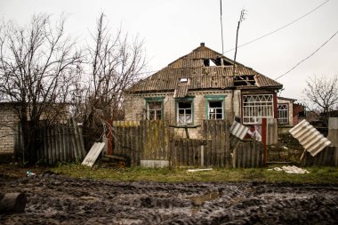 Ukrayna 'nın Donbass bölgesindeki Terny köyünün şehri, burası cephe hattı, Rus ordusu Ukrayna' yı işgal etti ve savaş alanı haline gelen bu bölgede şiddetli çatışmalar yaşanıyor.