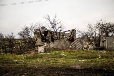 Ukrayna 'nın Donbass bölgesindeki Terny köyünün şehri, burası cephe hattı, Rus ordusu Ukrayna' yı işgal etti ve savaş alanı haline gelen bu bölgede şiddetli çatışmalar yaşanıyor.