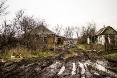 Ukrayna 'nın Donbass bölgesindeki Terny köyünün şehri, burası cephe hattı, Rus ordusu Ukrayna' yı işgal etti ve savaş alanı haline gelen bu bölgede şiddetli çatışmalar yaşanıyor.