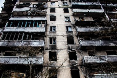 Irpin, Ukrayna 'da Kyiv şehrinin yanında yer alan kahraman bir kasabadır. Çoğu bina ya tahrip edildi ya da onarılamaz şekilde hasar gördü. Şehir Rus topçuları tarafından bombalandı ve savaş sırasında birçok insan öldü..