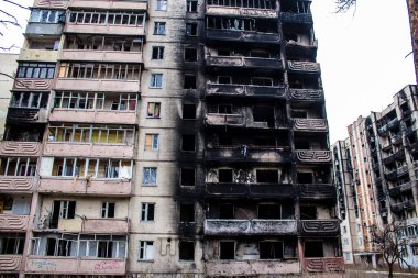 Irpin, Ukrayna 'da Kyiv şehrinin yanında yer alan kahraman bir kasabadır. Çoğu bina ya tahrip edildi ya da onarılamaz şekilde hasar gördü. Şehir Rus topçuları tarafından bombalandı ve savaş sırasında birçok insan öldü..
