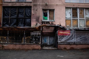 Irpin, Ukrayna 'da Kyiv şehrinin yanında yer alan kahraman bir kasabadır. Çoğu bina ya tahrip edildi ya da onarılamaz şekilde hasar gördü. Şehir Rus topçuları tarafından bombalandı ve savaş sırasında birçok insan öldü..