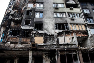 Irpin, Ukrayna 'da Kyiv şehrinin yanında yer alan kahraman bir kasabadır. Çoğu bina ya tahrip edildi ya da onarılamaz şekilde hasar gördü. Şehir Rus topçuları tarafından bombalandı ve savaş sırasında birçok insan öldü..