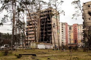 Irpin, Ukrayna 'da Kyiv şehrinin yanında yer alan kahraman bir kasabadır. Çoğu bina ya tahrip edildi ya da onarılamaz şekilde hasar gördü. Şehir Rus topçuları tarafından bombalandı ve savaş sırasında birçok insan öldü..