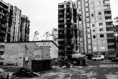 Irpin, Ukrayna 'da Kyiv şehrinin yanında yer alan kahraman bir kasabadır. Çoğu bina ya tahrip edildi ya da onarılamaz şekilde hasar gördü. Şehir Rus topçuları tarafından bombalandı ve savaş sırasında birçok insan öldü..