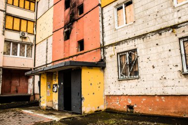 Irpin, Ukrayna 'da Kyiv şehrinin yanında yer alan kahraman bir kasabadır. Çoğu bina ya tahrip edildi ya da onarılamaz şekilde hasar gördü. Şehir Rus topçuları tarafından bombalandı ve savaş sırasında birçok insan öldü..