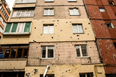 Irpin, Ukrayna 'da Kyiv şehrinin yanında yer alan kahraman bir kasabadır. Çoğu bina ya tahrip edildi ya da onarılamaz şekilde hasar gördü. Şehir Rus topçuları tarafından bombalandı ve savaş sırasında birçok insan öldü..