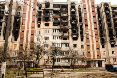 Irpin, Ukrayna 'da Kyiv şehrinin yanında yer alan kahraman bir kasabadır. Çoğu bina ya tahrip edildi ya da onarılamaz şekilde hasar gördü. Şehir Rus topçuları tarafından bombalandı ve savaş sırasında birçok insan öldü..