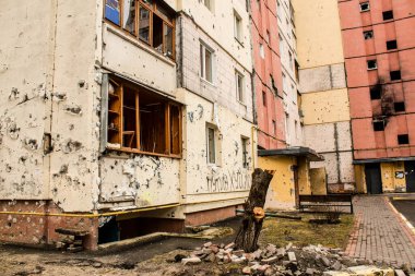 Irpin, Ukrayna 'da Kyiv şehrinin yanında yer alan kahraman bir kasabadır. Çoğu bina ya tahrip edildi ya da onarılamaz şekilde hasar gördü. Şehir Rus topçuları tarafından bombalandı ve savaş sırasında birçok insan öldü..