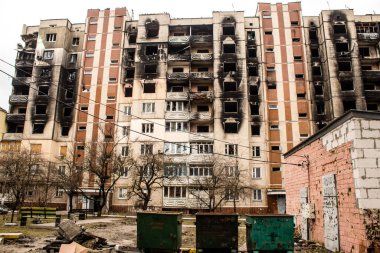Irpin, Ukrayna 'da Kyiv şehrinin yanında yer alan kahraman bir kasabadır. Çoğu bina ya tahrip edildi ya da onarılamaz şekilde hasar gördü. Şehir Rus topçuları tarafından bombalandı ve savaş sırasında birçok insan öldü..