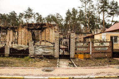 Irpin, Ukrayna 'da Kyiv şehrinin yanında yer alan kahraman bir kasabadır. Çoğu bina ya tahrip edildi ya da onarılamaz şekilde hasar gördü. Şehir Rus topçuları tarafından bombalandı ve savaş sırasında birçok insan öldü..