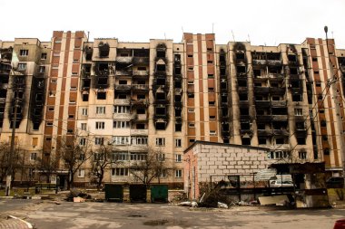 Irpin, Ukrayna 'da Kyiv şehrinin yanında yer alan kahraman bir kasabadır. Çoğu bina ya tahrip edildi ya da onarılamaz şekilde hasar gördü. Şehir Rus topçuları tarafından bombalandı ve savaş sırasında birçok insan öldü..