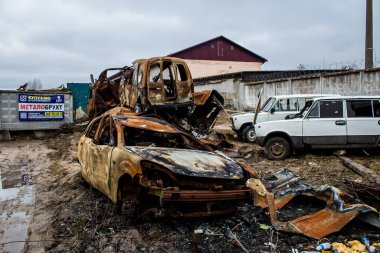 Irpin 'deki, Kyiv Savaşı' nda önemli rol oynayan sivil araçların mezarlığı..