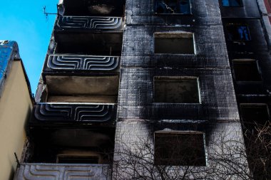 Irpin, Ukrayna - 14 Mart 2023 Irpin 'deki çoğu bina ya tahrip edildi ya da onarılamaz şekilde hasar gördü. Şehir Rus topçuları tarafından bombalandı ve Irpin muharebesinde birçok insan öldü. Bunlar savaş suçları.