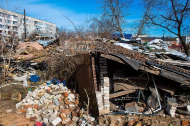 Borodyanka, Ukrayna - 14 Mart 2023 Borodyanka 'daki çoğu bina ya tahrip edildi ya da onarılamaz şekilde hasar gördü. Şehir, sivil hedefleri vurmak için Rus topçuları tarafından bombalandı. Bu bir savaş suçudur.