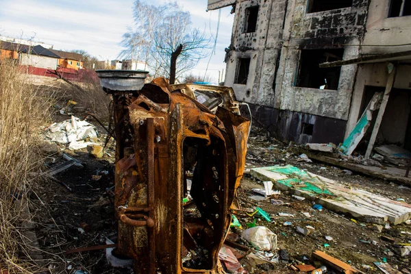 Спалений Автомобіль Після Артилерійського Вогню Більшість Будівель Бородянці Або Зруйновані — стокове фото