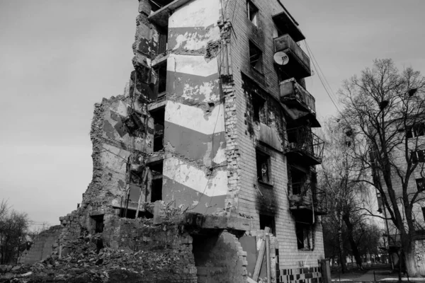 Πρόσοψη Κτιρίου Που Κάηκε Μετά Από Πυρά Πυροβολικού Περισσότερα Κτίρια — Φωτογραφία Αρχείου