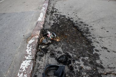 Kherson 'un ana caddesini vuran topçu ateşi. Şehir sürekli olarak Rus bombardımanı altında..