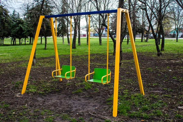 Verlaten Speeltuin Gelegen Sloviansk Kinderen Kunnen Niet Meer Buiten Spelen — Stockfoto
