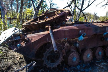 Rus BPM1 Sviatohirsk Muharebesi 'nde yok edildi, Rus ordusu Ukrayna' yı işgal etti ve savaş alanı haline gelen bu bölgede ağır çatışmalar yaşanıyor. Sviatohirsk bölgede kritik bir nokta olmaya devam ediyor.