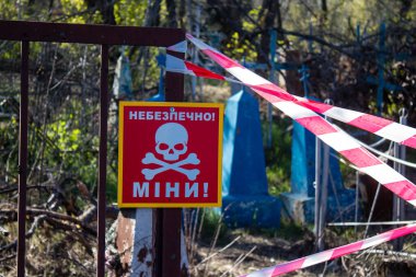 Mayınlar sistematik olarak mezarlıklarda kurban sayısını arttırmak için konur. Rus ordusu sık sık sivillerin bulunduğu yerlerde tuzak kuruyor..