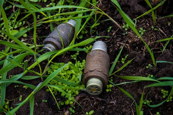 ウクライナのヴァシレンコブ 2023年4月20日地雷除去機によって収集された様々なロシアの対戦車 対人地雷 多くの防衛 攻撃用爆発物がロシア軍によって使用されている 爆発物は人口の危険性がある — ストック写真