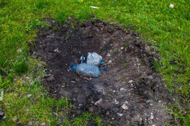 Harkiv cephesindeki yıkılmış bina, Rus ordusu sivil hedefleri bombaladı ve çok fazla hasara yol açtı. Bu bölgede şiddetli çatışmalar yaşandı..