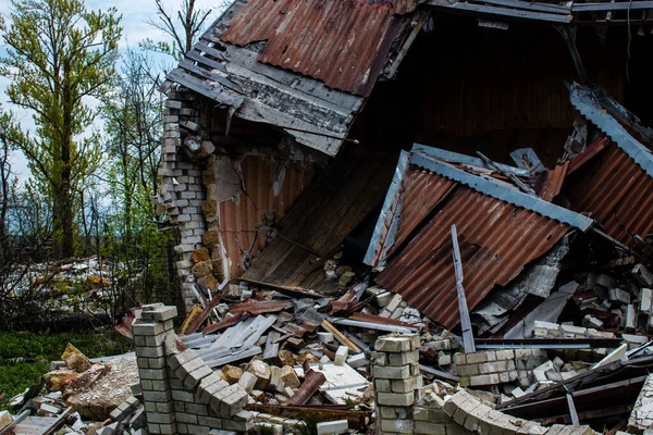 Καταστράφηκε Κτίριο Που Βρίσκεται Στην Πρώτη Γραμμή Του Χάρκοβο Ρωσικός — Φωτογραφία Αρχείου