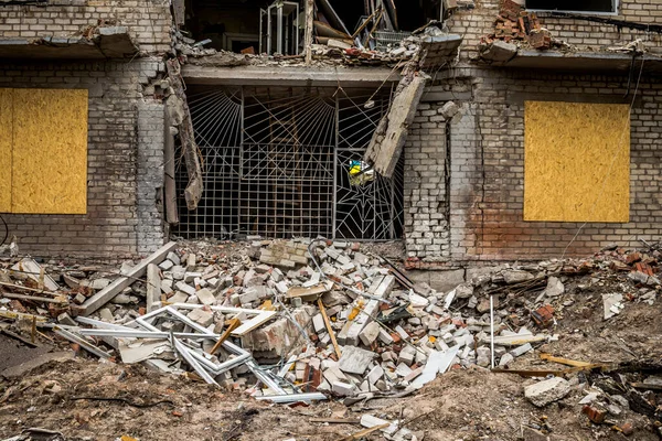 stock image Sloviansk, Ukraine - 08 May 2023 A building in a residential area of Sloviansk was hit hard by a Russian ballistic missile. The damage is considerable and fortunately there were no casualties. Civilian infrastructures are prime targets 