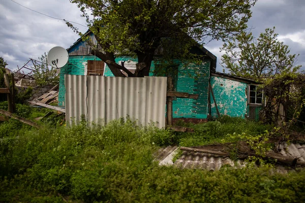 Edificios Dañados Ubicados Aldea Krasnohorivka Ejército Ruso Bombardea Objetivos Civiles — Foto de Stock