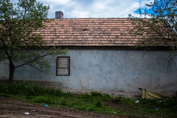 Des Bâtiments Endommagés Situés Dans Village Krasnohorivka Armée Russe Bombarde — Photo