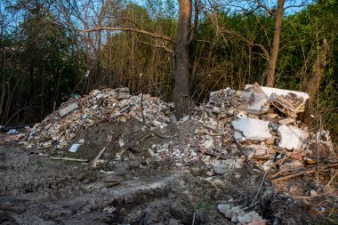 Kostiantynivka şehrindeki bir bina yıkıntısı, Rus ordusu sivil hedefleri bombaladı ve çok fazla hasara yol açtı. Rus ordusu Ukrayna 'yı işgal etti ve savaş alanı haline gelen bu bölgede ağır çatışmalar yaşanıyor..