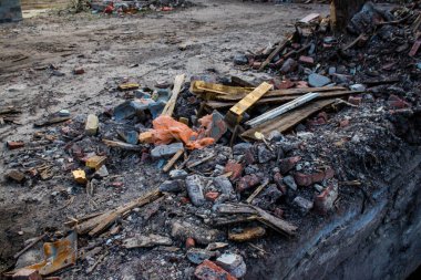 Kostiantynivka şehrindeki bir bina yıkıntısı, Rus ordusu sivil hedefleri bombaladı ve çok fazla hasara yol açtı. Rus ordusu Ukrayna 'yı işgal etti ve savaş alanı haline gelen bu bölgede ağır çatışmalar yaşanıyor..