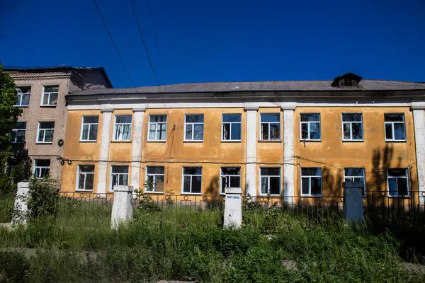 Часов Украина Мая 2023 Года Поврежденные Здания Расположенные Городе Часов — стоковое фото